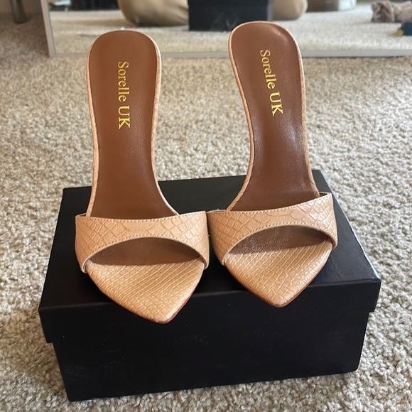 Beige Mule Heels - Picture 1 of 5